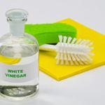 11 Surprising Uses for White Vinegar