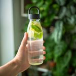 17 Health Benefits of Lemon Water