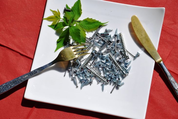 10 Symptoms of Nutrient Deficiency