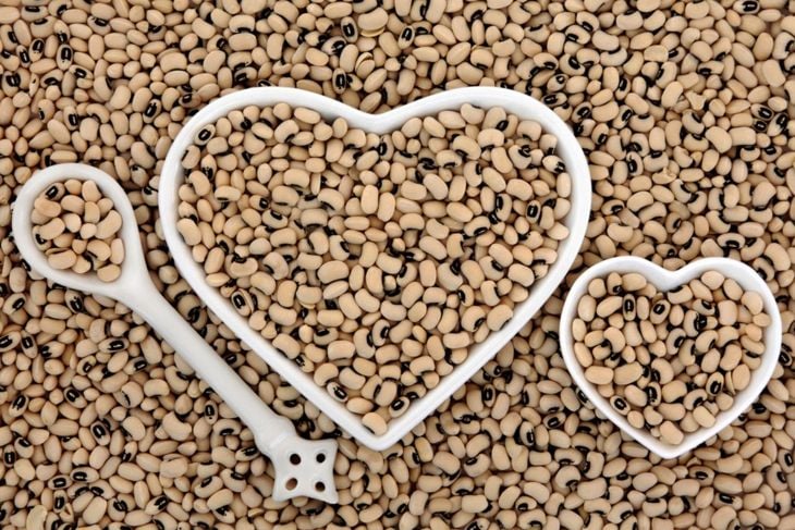7 Impressive Health Benefits of Black-Eyed Peas