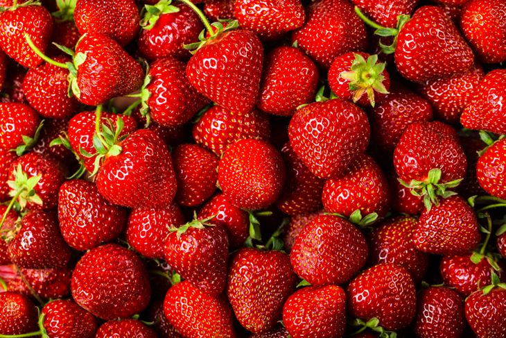 10 Healthy Reasons to Always Buy a Quart of Strawberries