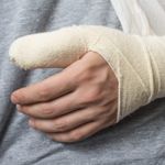 Symptoms and Treatments for Skier's Thumb