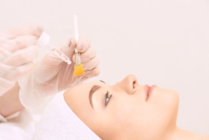 The Benefits and Side Effects of Glycolic Acid