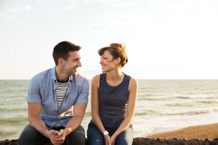 10 Hidden Signs That She Likes You