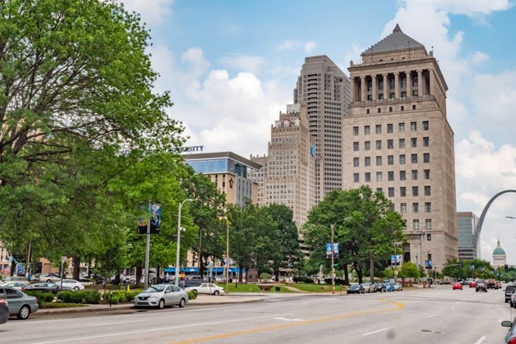 Street view at St Louis downtown - ST. LOUIS, MISSOURI