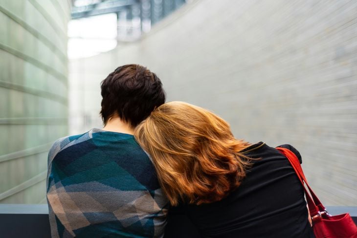 Tips for Managing Bipolar Disorder in Romantic and Social Life