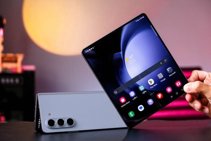 A person holds the New Galaxy Samsung Galaxy Z Fold 5