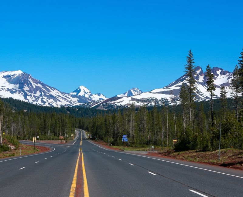 Bend, Oregon, USA. Cascade Lakes Scenic Byway, Three Sisters Mountains