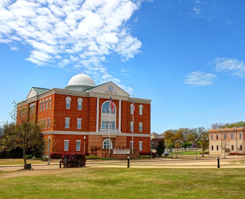 Tupelo is the county seat and the largest city of Lee County, Mississippi, United States.