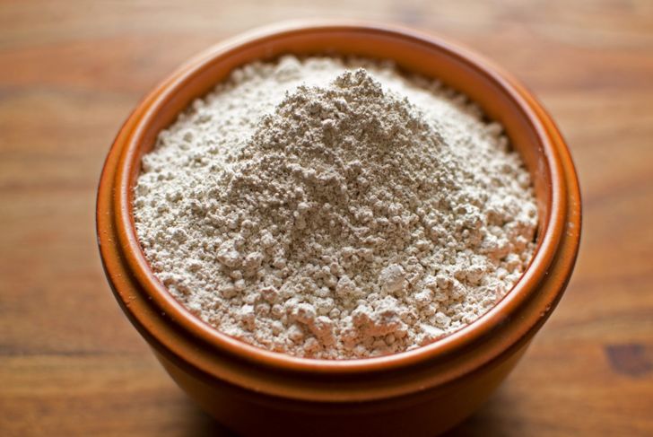Get rid of fleas with diatomaceous earth