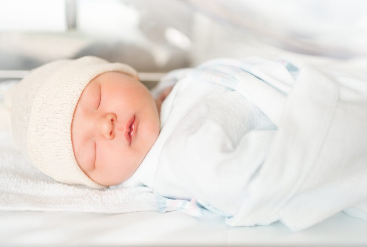 A Closer Look at the Pros and Cons of Swaddling Facty